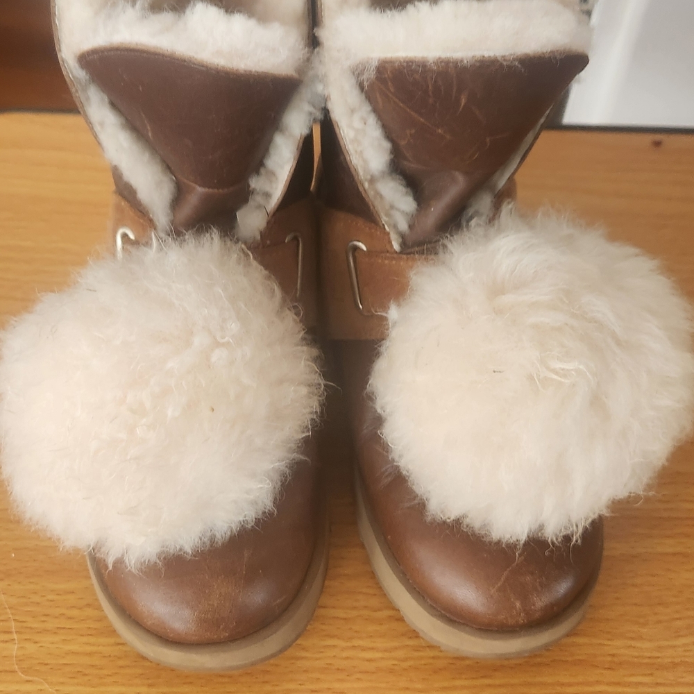 Ugg Short Boots